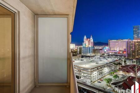 Mgm Signature-15-717 F1 Track & Strip View Balcony Las Vegas Exteriér fotografie