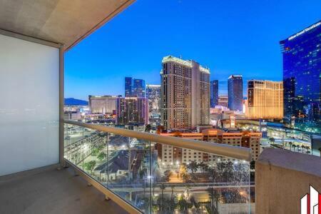 Mgm Signature-15-717 F1 Track & Strip View Balcony Las Vegas Exteriér fotografie