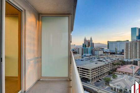 Mgm Signature-15-717 F1 Track & Strip View Balcony Las Vegas Exteriér fotografie