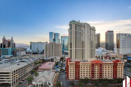 Mgm Signature-15-717 F1 Track & Strip View Balcony Las Vegas Exteriér fotografie